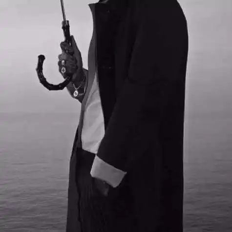 男生高冷成熟头像