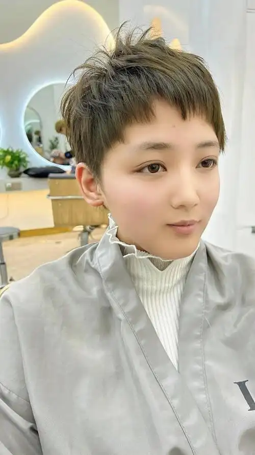 夏天拒绝留长发,3种最火短发送给大家,剪完大变样|发型|刘海|染发|发