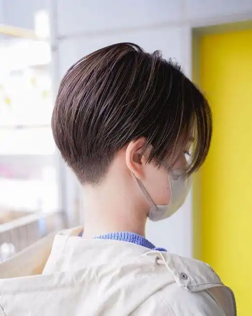 最美女士短发推边头利落时尚还个性显瘦还显高