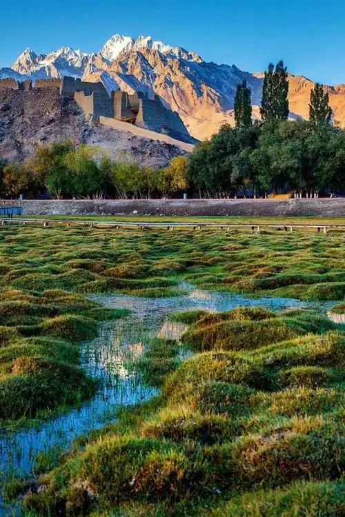 南疆的真实风貌!总要去趟新疆吧!最美的风景不在终点,而在路上