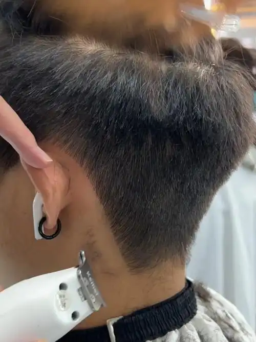 笔记灵感  男生韩式发型修剪细节 #男生发型  #广州男士发型设计肖枫