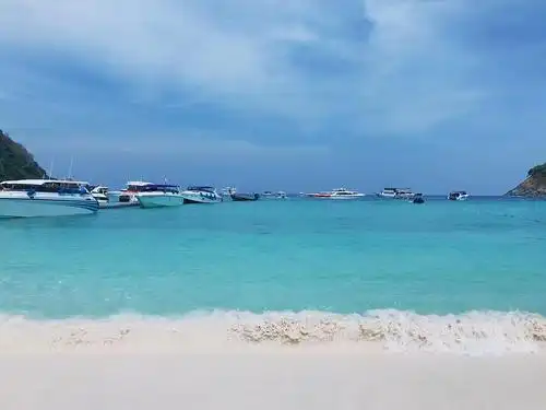 我喜欢拍各种海然后拿来做背景图