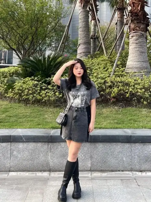 身高160体重130斤 肩宽40(溜肩严重) 7415胸围90(9385b)74