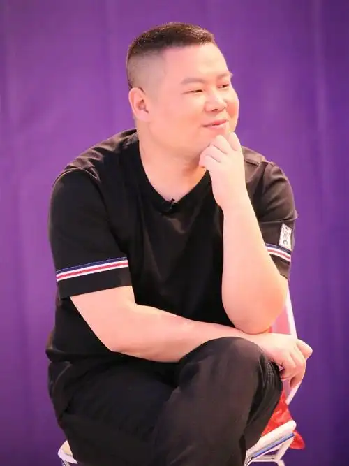 黑超牛仔外套岳云鹏变身帅气型男网友陈伟霆你不能输