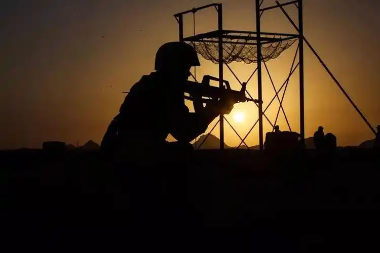 15 15张极致的军人剪影,每张都超美!