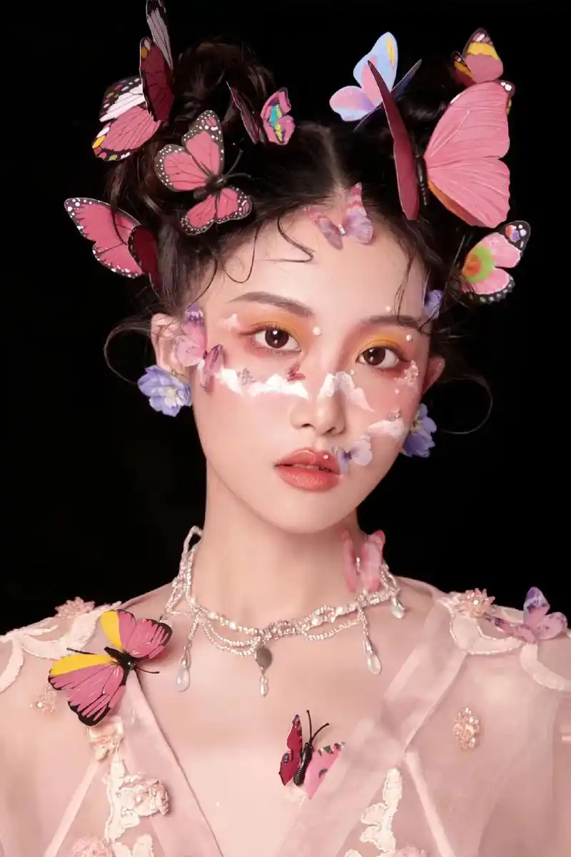 学化妆去店里当学徒,还是去专业化妆学校?