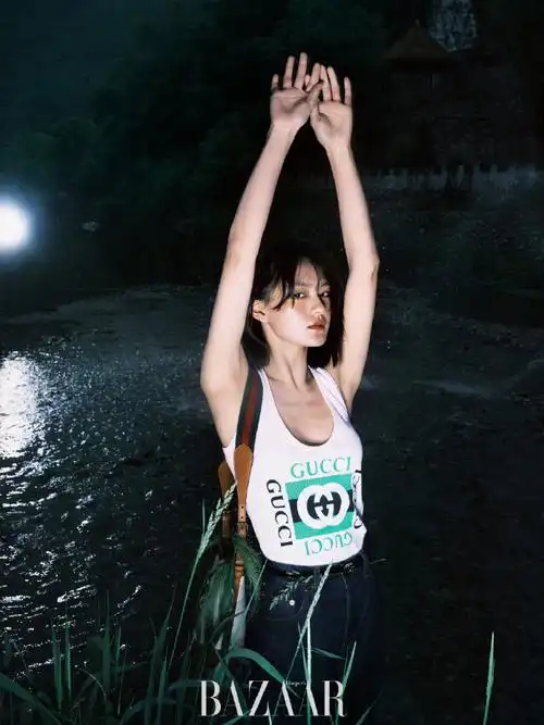 时尚芭莎六月电子刊封面,山涧,荷叶,文淇交出了今年内娱女明星为数不