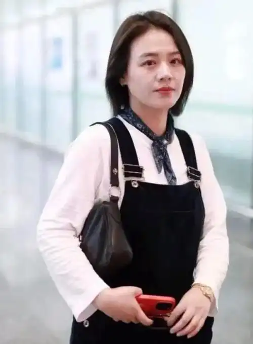 路人镜头下的马思纯无滤镜无美颜真实颜值让人意外