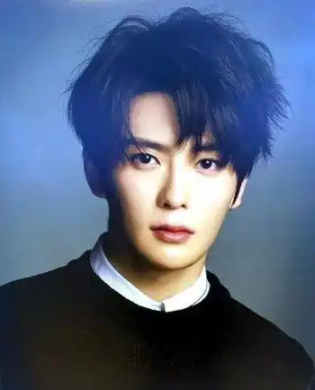 帅气发型定位烫打造出帅气时尚的定位烫同时,刘海部分也是不可缺少