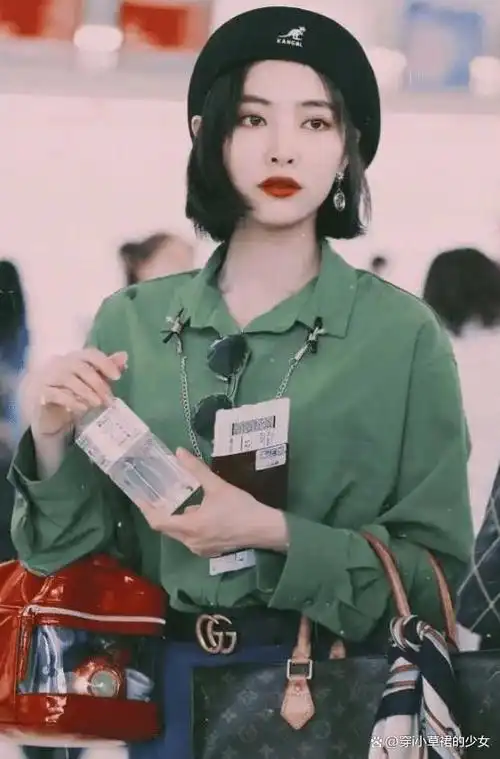 许佳琪太绝了为秀腿长穿泳衣配堆堆袜不料腿成全队最细