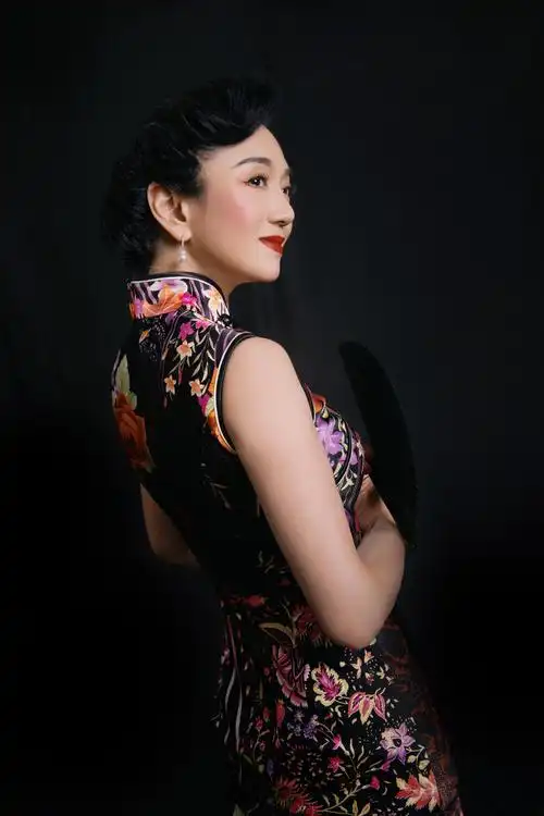 566466《中国光影61名人堂》旗袍人像专刊 - 美篇