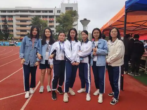 其它 小妍同学的纪念册 写美篇 在工贸最后一次校运会     感激遇到你