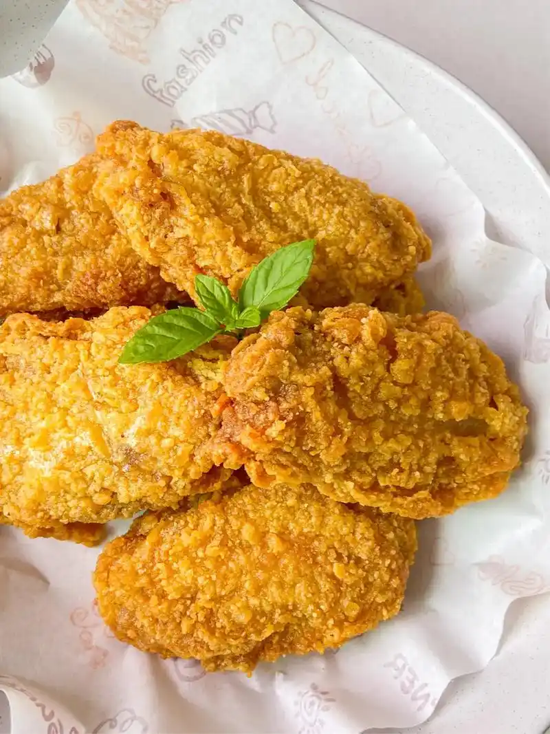 谁能抵挡如此美味的小炸翅!酥酥脆脆,满口爆酥 - 抖音