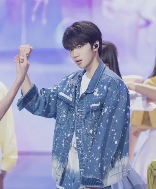 第三种绝色,能量偶像人志刘耀文—图片_腾讯新闻