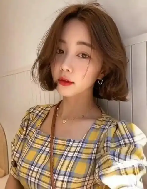 韩式短发气垫烫  #减龄发型#显白发色