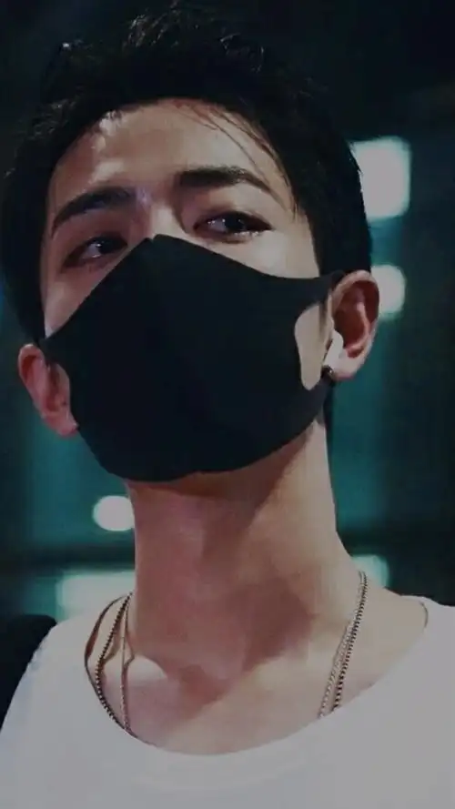 肖战#这样的锁骨你爱了嘛!