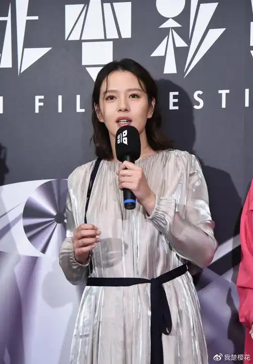 刘品言近照,很有气质的女星