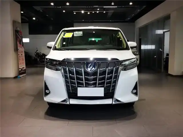丰田埃尔法作为一台身价超过100万的丰田豪华mpv,在市场上的热度一直