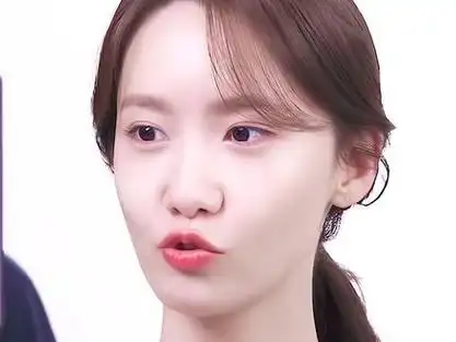 嘟嘟嘴的小可爱,不止亿点点喜欢……#林允儿 #神仙颜值  #陪你走过