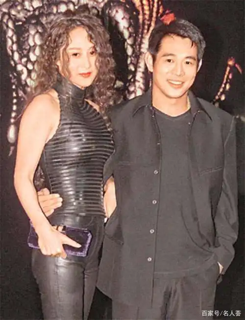 同样是李连杰妻子把利智黄秋燕一对比爱与不爱的区别就出来了