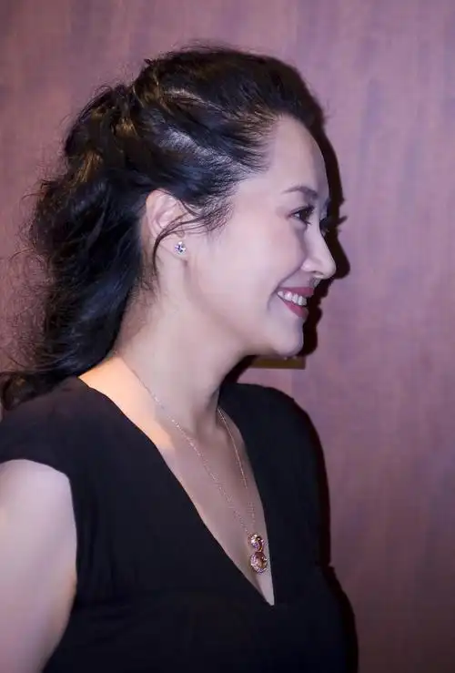 酒窝甜美人许晴