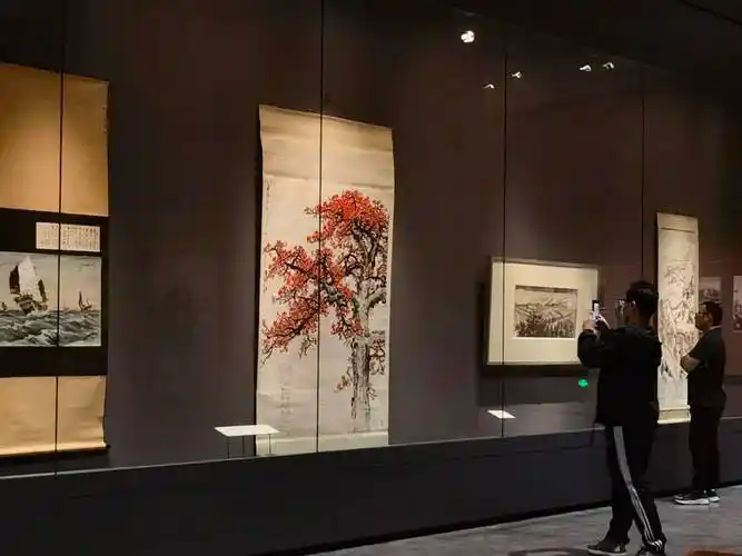 展厅现场08君君高剑父《东战场的烈焰》  广州艺术博物院藏李铁夫