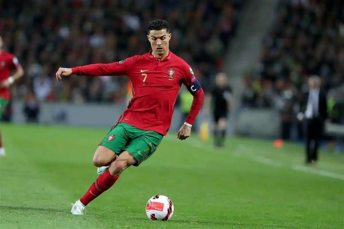 进退两难?c罗去沙特踢球将成代言人 世界杯申办直接与祖国竞争