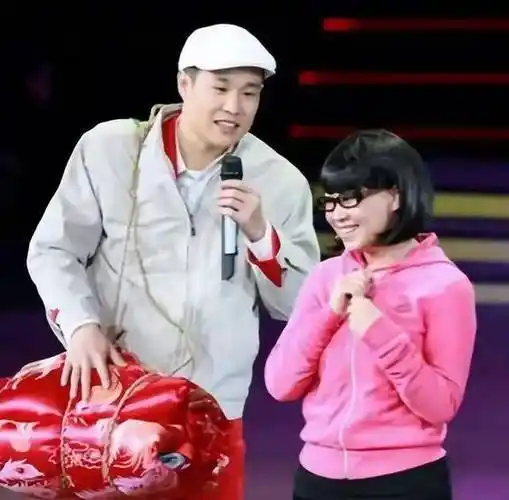 小沈阳造型惊艳全场!认不出来?夫妻俩逆生长!秘诀曝光