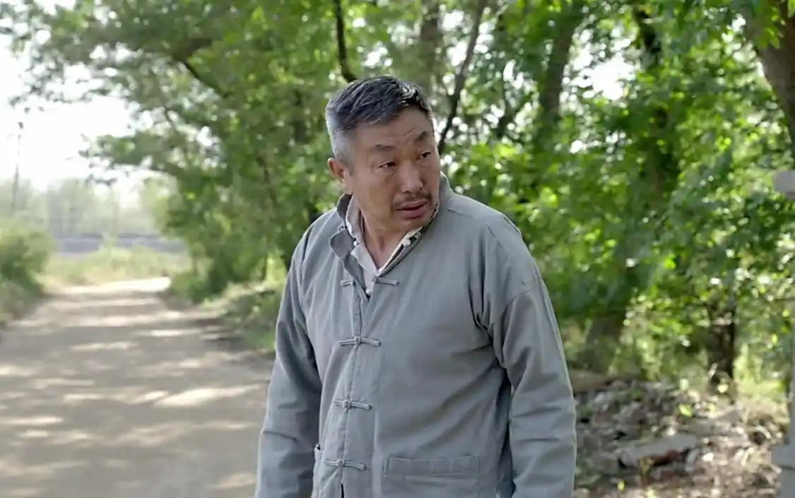 回顾演员杜源:4岁认识爱妻结婚41年零绯闻,如今女儿是他的骄傲