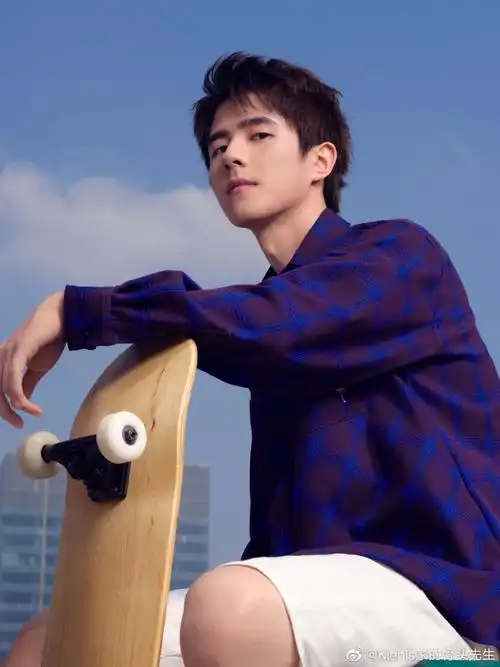 刘昊然科颜氏全新物料照片77视频