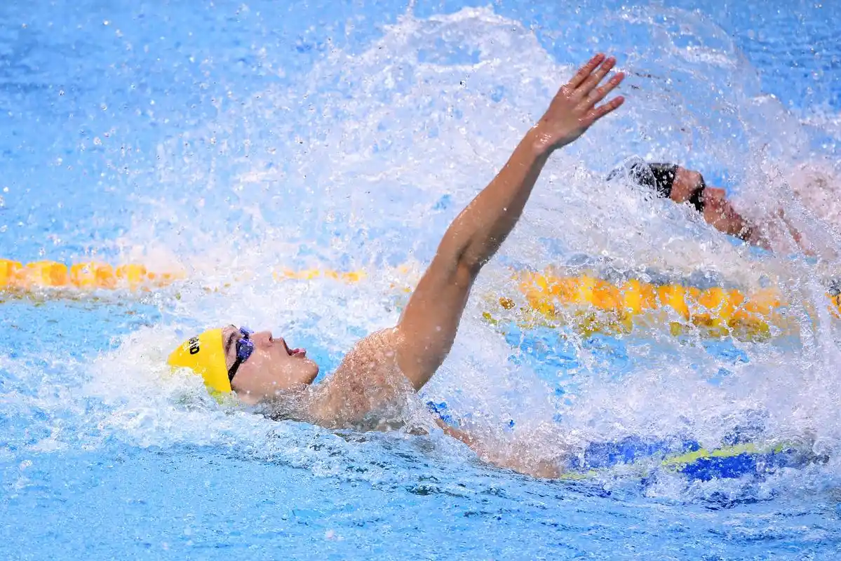 游泳——fina冠军系列赛:徐嘉余获得男子50米仰泳冠军(1)