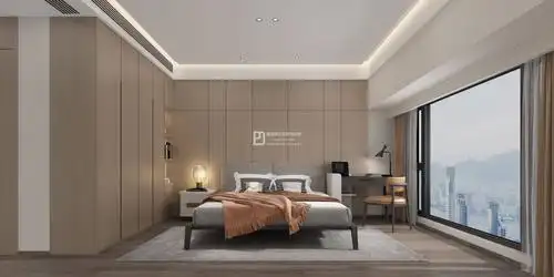 主卧 卧室以暖咖色调的空间,布置一张灰色的布艺床,用灰色地毯相呼应