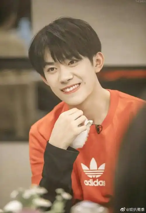 每一个笑容都能够给大家带来温暖和治愈的能量.