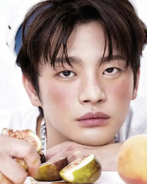 徐仁国 * dazed korea beauty 2024