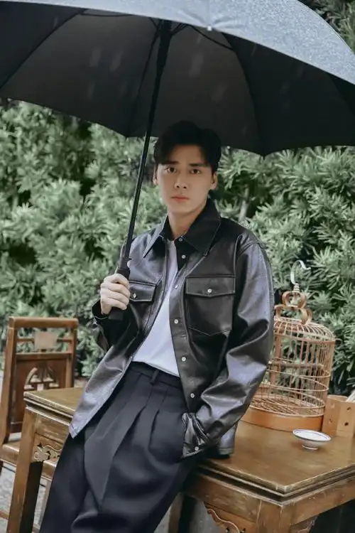 挑战每天按相册顺序发一张李易峰的照片##园园不断