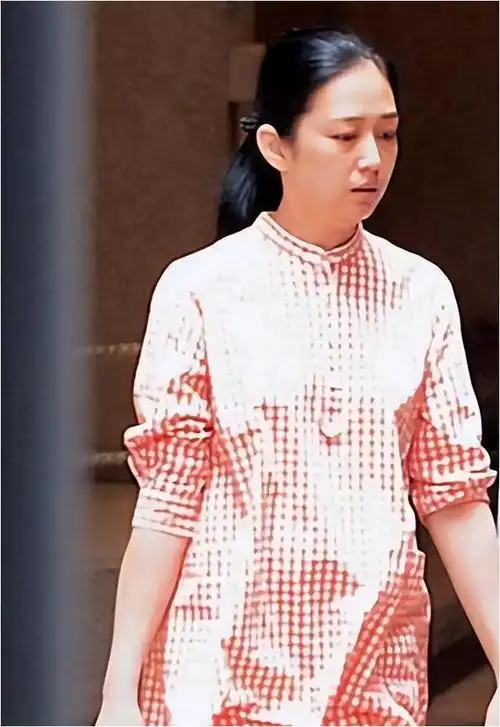 朱丽倩亿万身家陪嫁刘德华,46岁勇闯高龄产子,如今幸福美满!