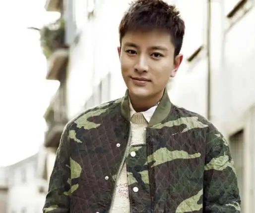 男生刘海打薄剪碎发型图片