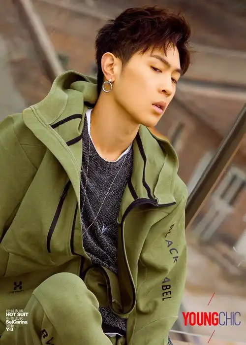 马伯骞:这位明日之子不仅音乐才华横溢,而且时髦又逗趣