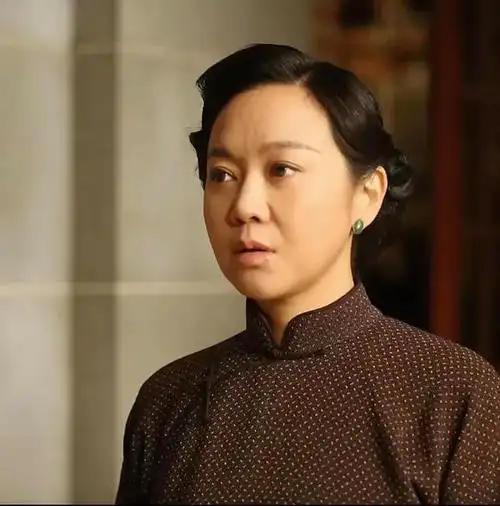 决定出逃的外婆:新剧《外婆的新世界》剧照变美这件事对闫妮来说,比起