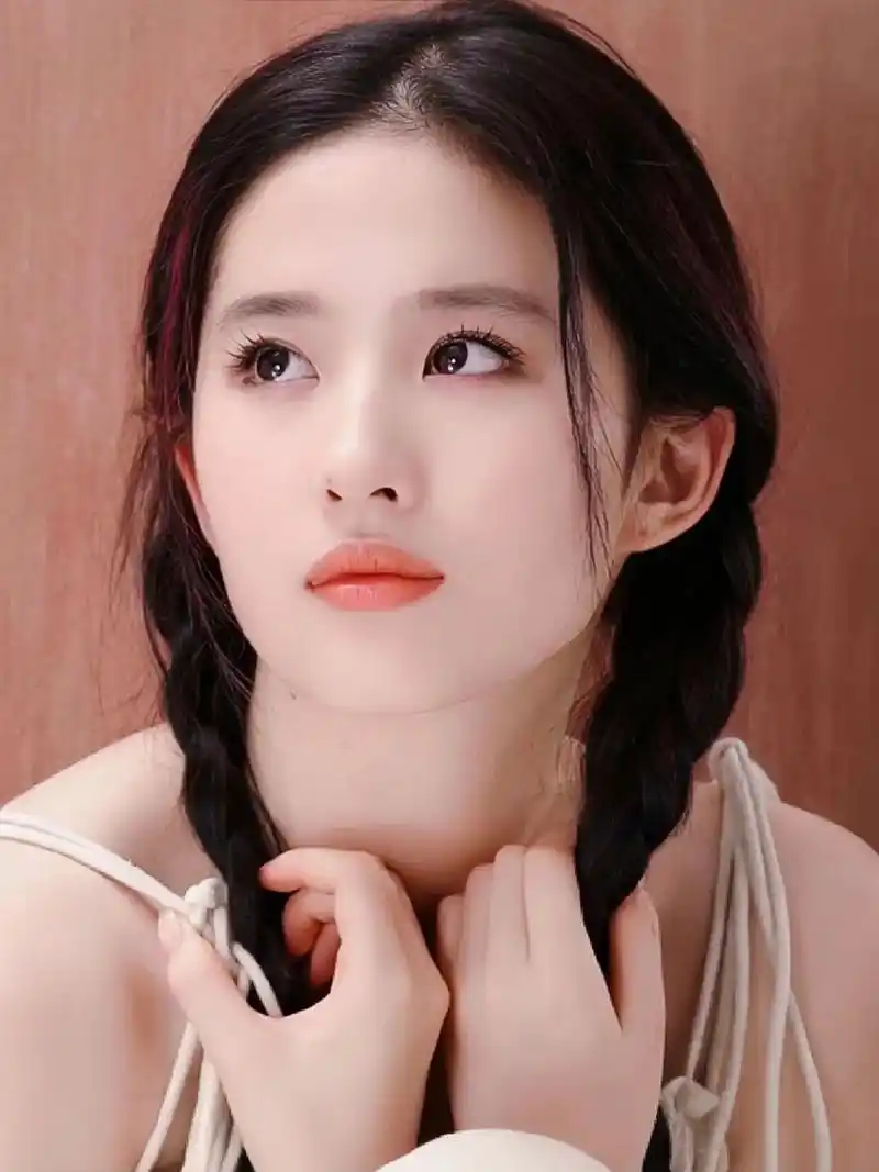 双麻花辫刘亦菲就是清纯系天花板.#刘亦菲 #盛世美颜 #头像 - 抖音