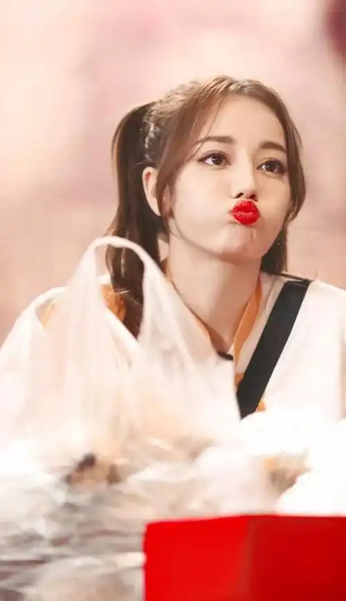 210627 今日份可爱暴击 软萌少女热巴的嘟嘴合集分享|迪丽热巴|脸蛋