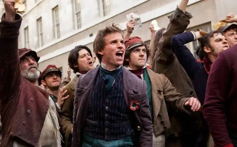 再读雨果与《悲惨世界》:对专制社会的批判,对法治,自由的向往_阿让