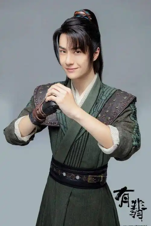 10句话说的都是他,无需绚烂标签,他就是王一博_街舞_舞台_因为