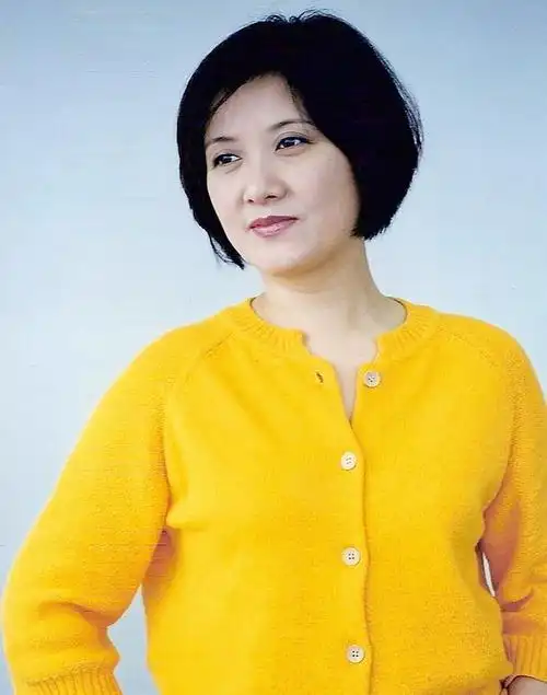 张国立与罗秀春离婚34年他再婚有烦恼她至今单身牵挂儿子