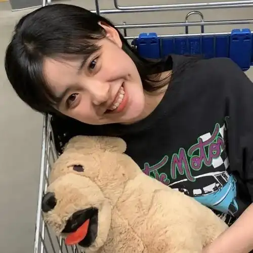 无人的庄园,然后在那里种满只有我们知道的约定"点击上方头像【喜望关