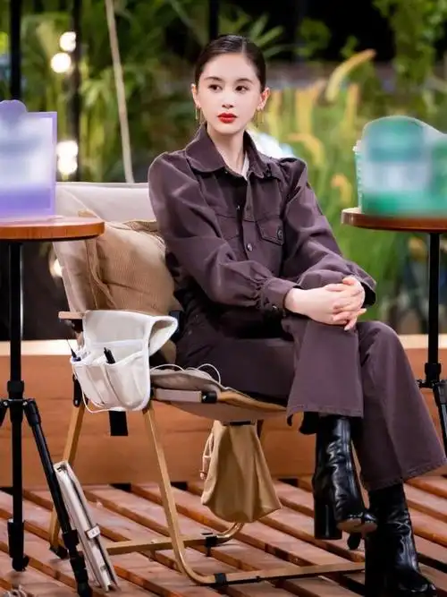 王子文低调却不失高级的穿搭尽显气质