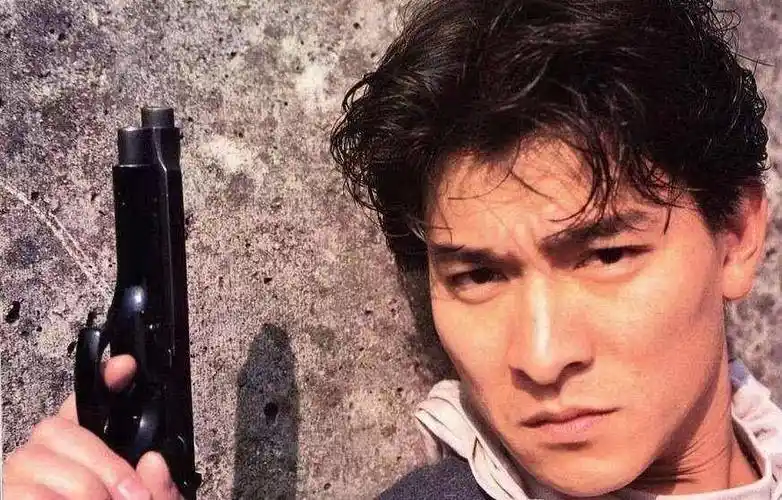 曾经有人问我为什么喜欢刘德华,就是因为这首歌谢谢你的爱_华仔_广播