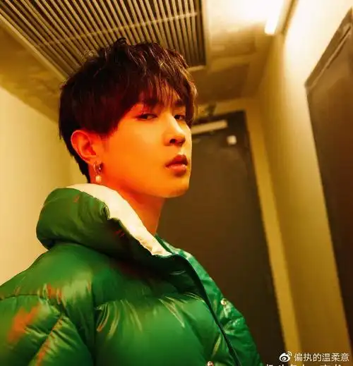 马伯骞出演《尸兄》真人电影版,搭档好莱坞影帝,国漫值得你骄傲