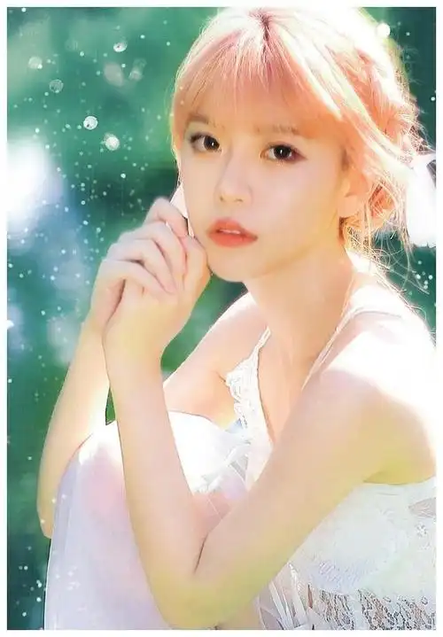 周淑怡带眼动仪看自己的视频反冲斗士对着自己都能冲