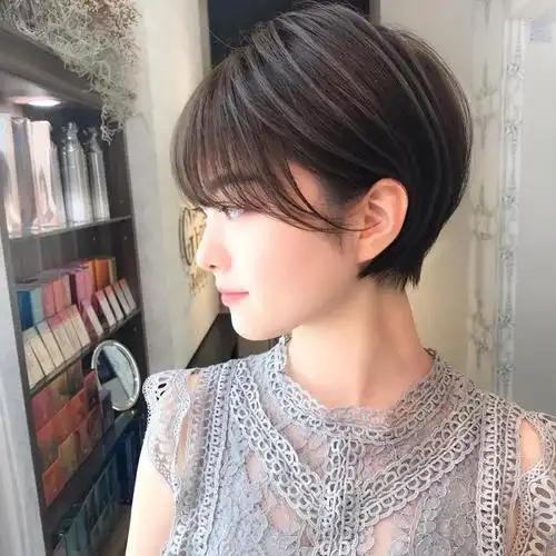 30一40岁女人发型短发最新流行减龄气质发型!